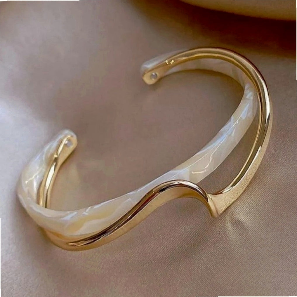 Elegant Golden Bracelet with White Opal